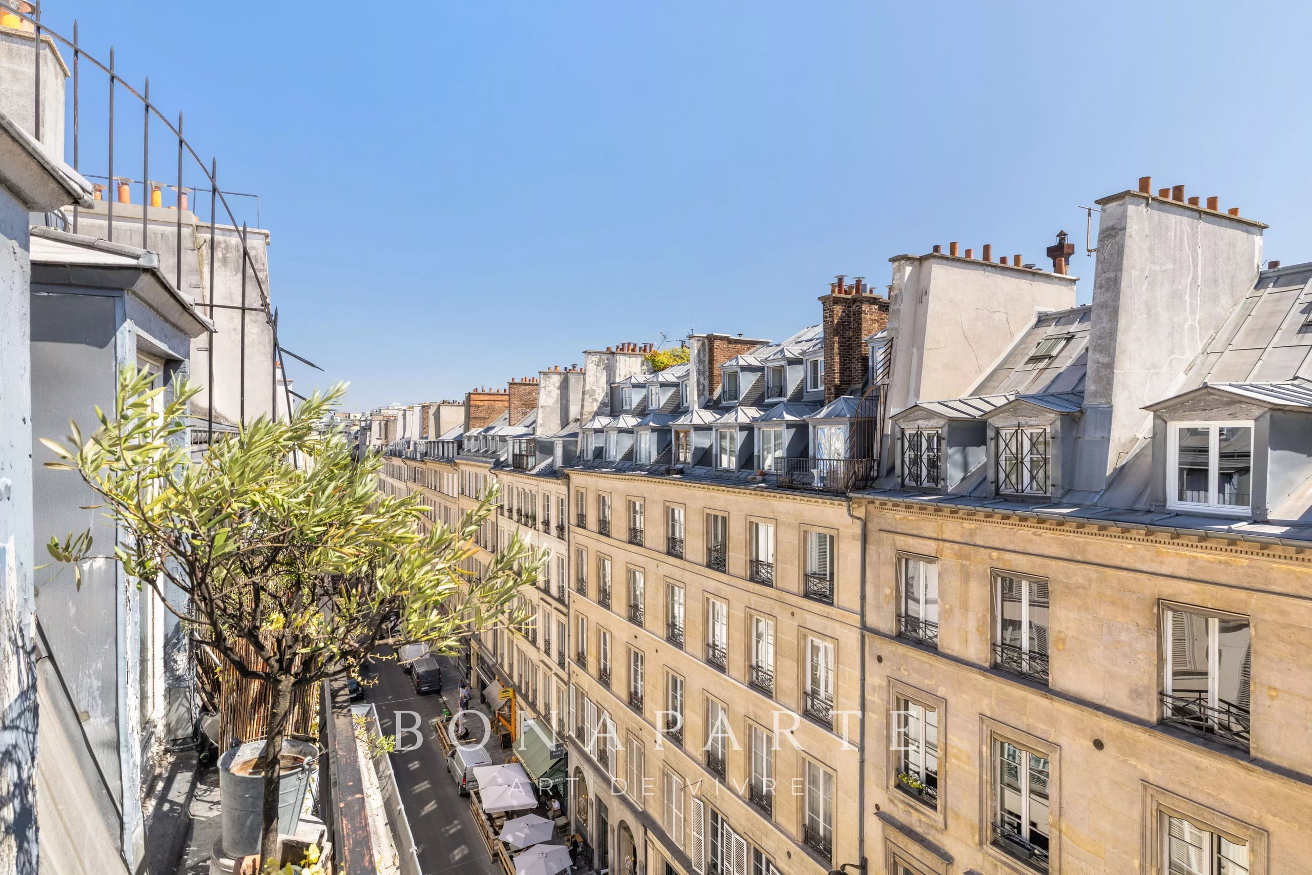 Paris 8ᵉ – Madeleine | Appartement 5 pièces avec balcon