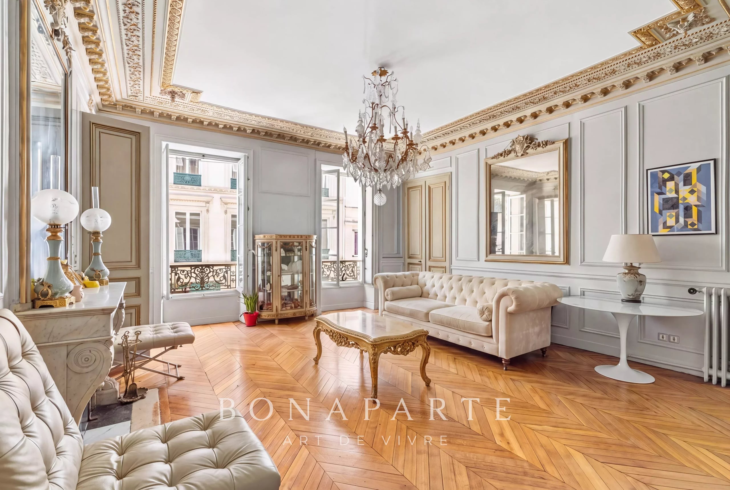 PARIS 8e – SQUARE LOUIS XVI / MADELEINE