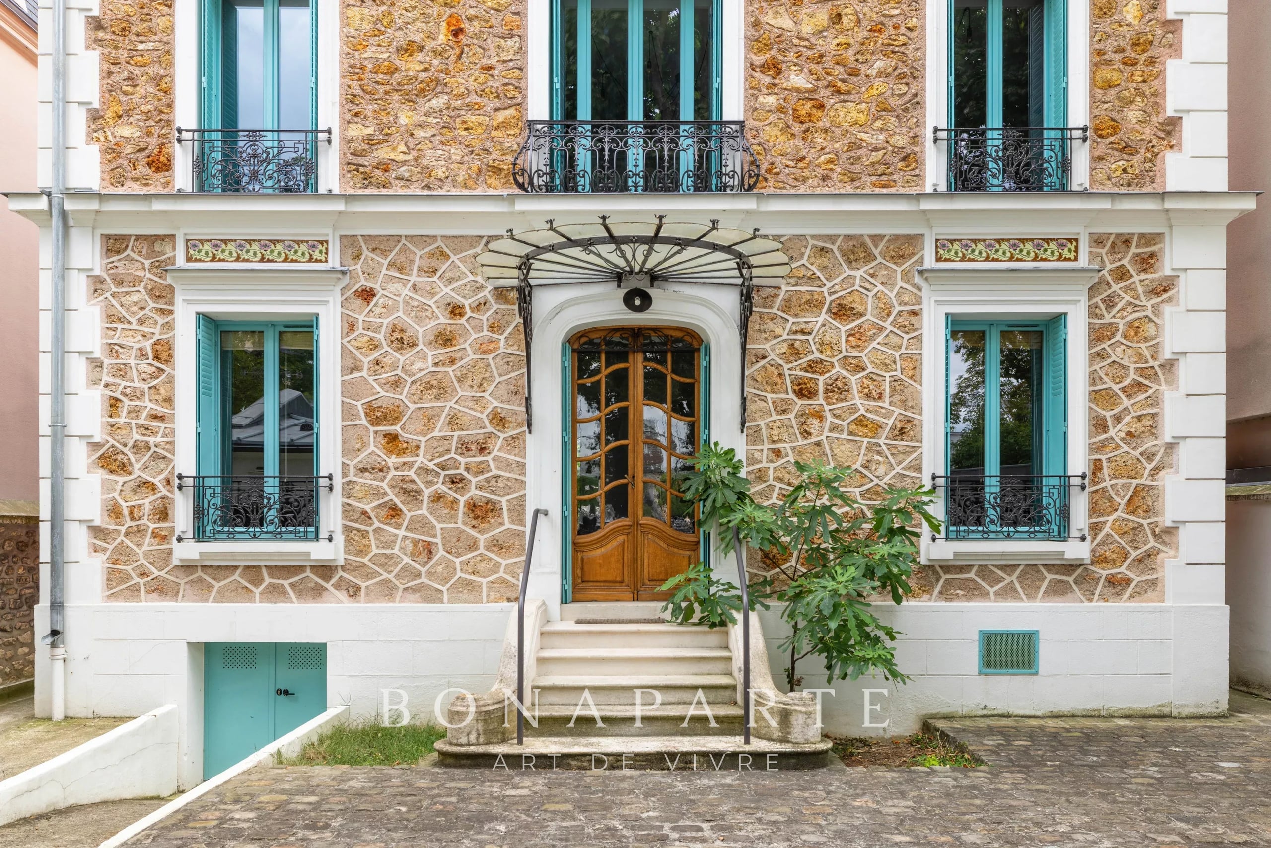 Meulière de charme familiale sur terrain constructible